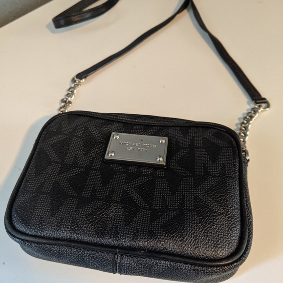 Michael Kors small crossbody bag - Picture 1 of 4